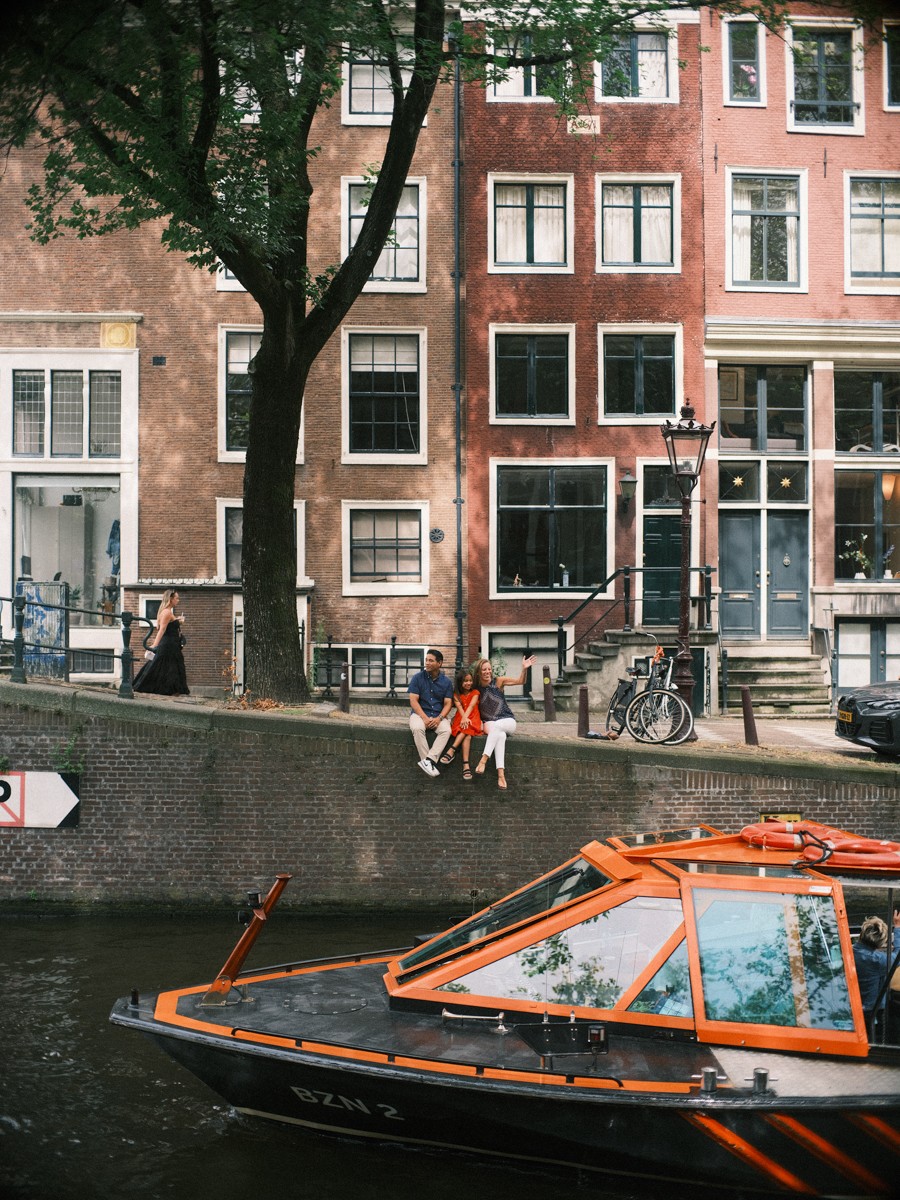Authentic Amsterdam Family Pictures