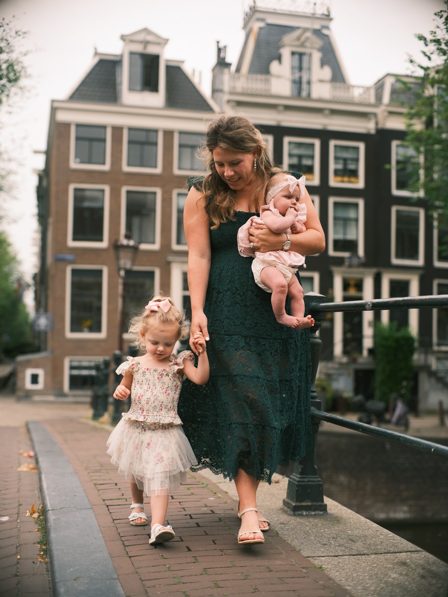 Atmospheric Family Photoshoot of a US Family in Amsterdam