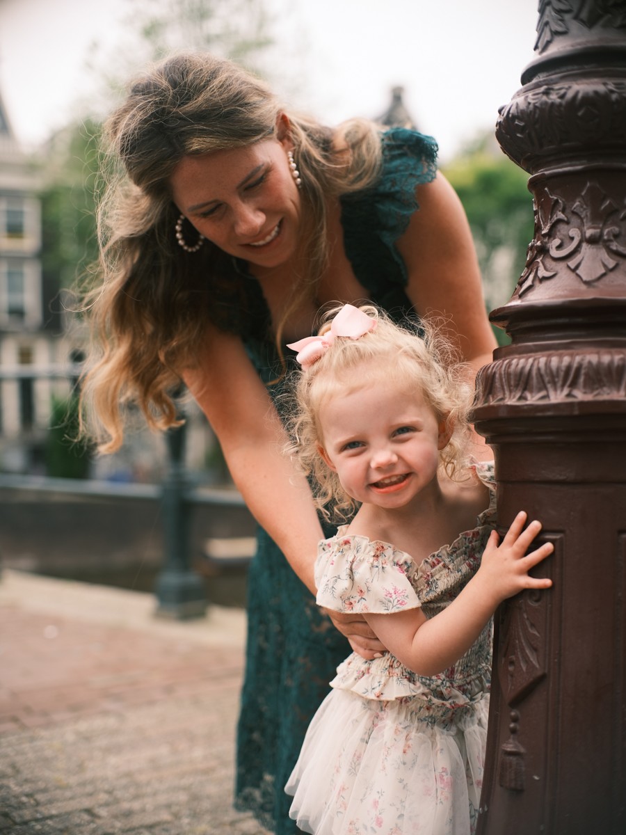 Vibrant Family Photo Session of an American Family in Amsterdam