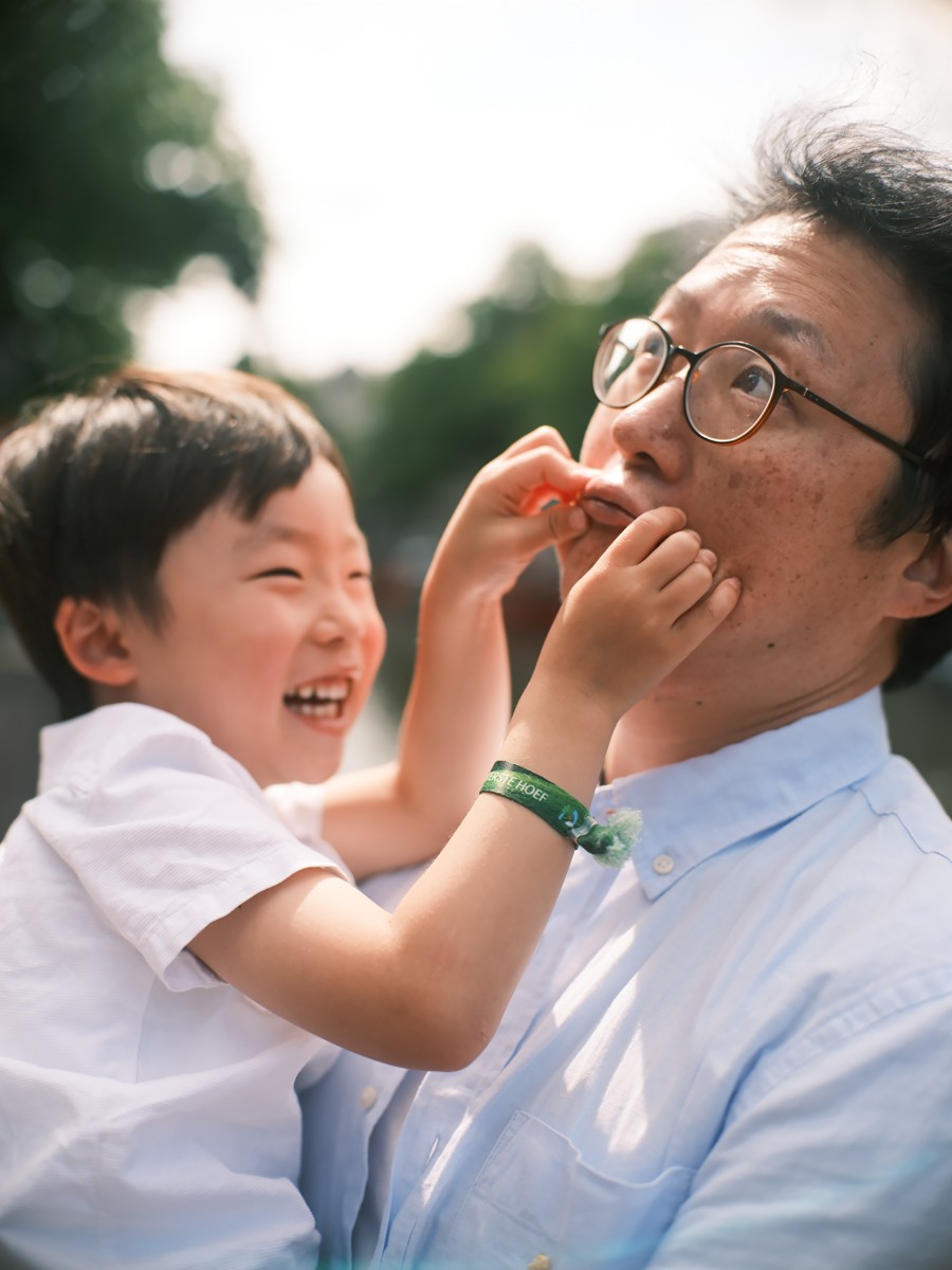 Engaging Korean Family Photography Session Amsterdam