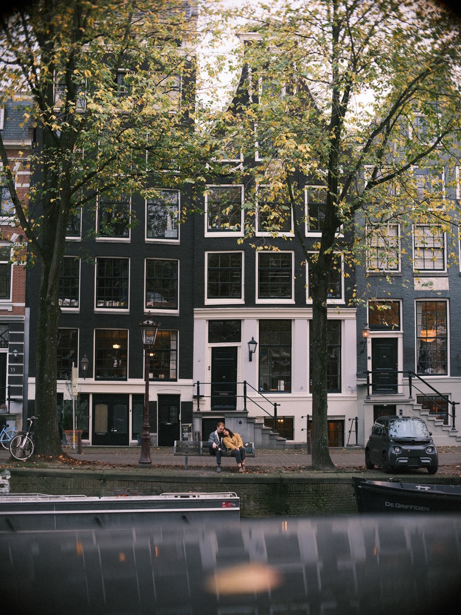 Timeless Photography for US Couples in Amsterdam