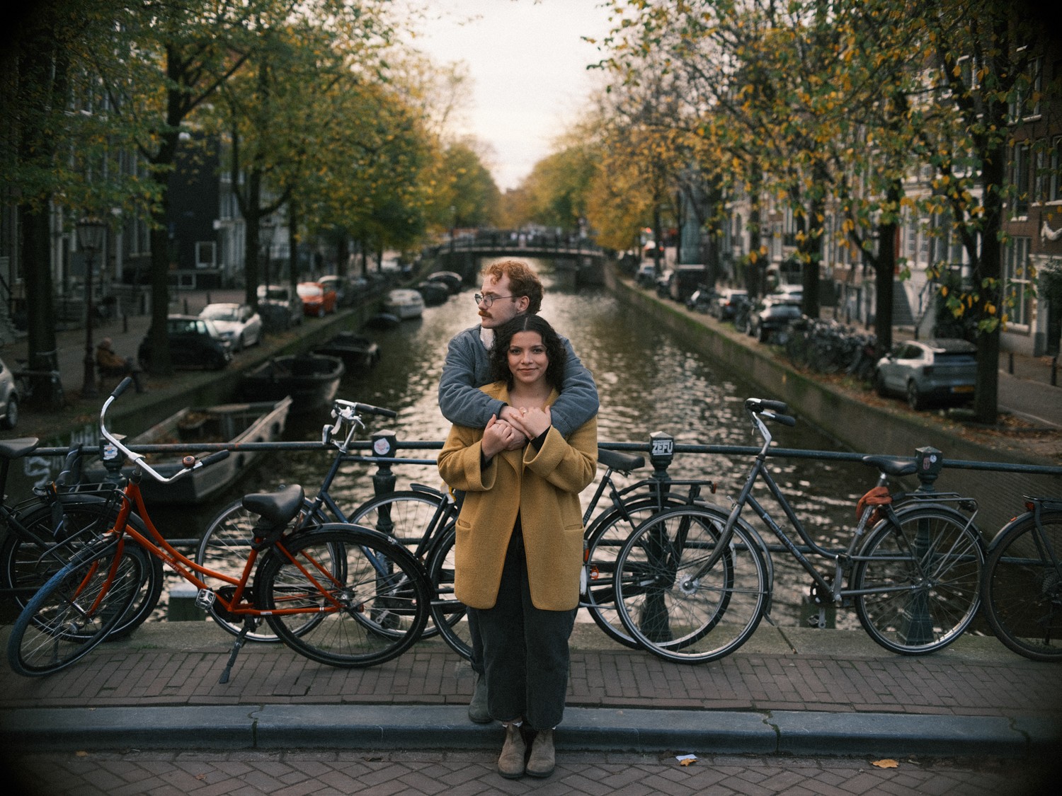 Natural Couple Photoshoot Along Amsterdam Scenic Canals