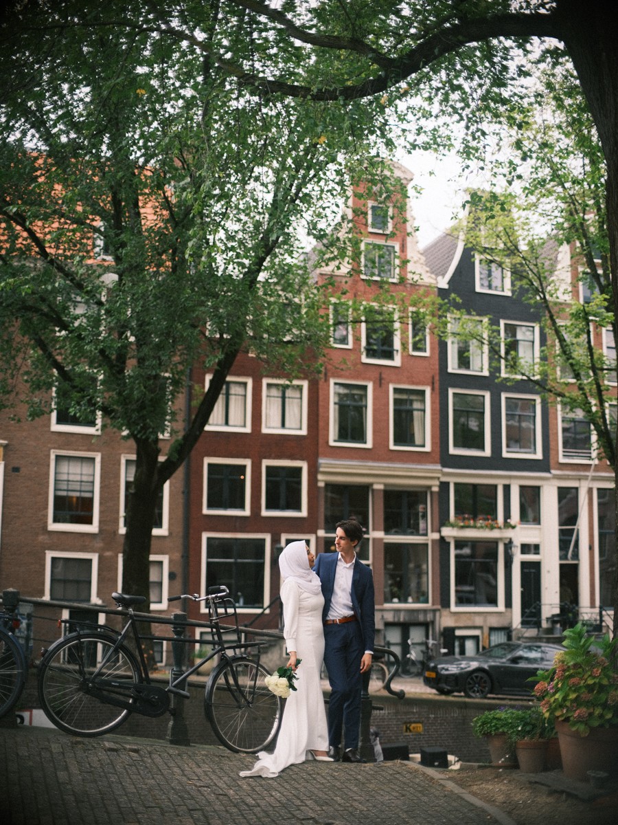 Atmospheric Engagement Portraits Amsterdam