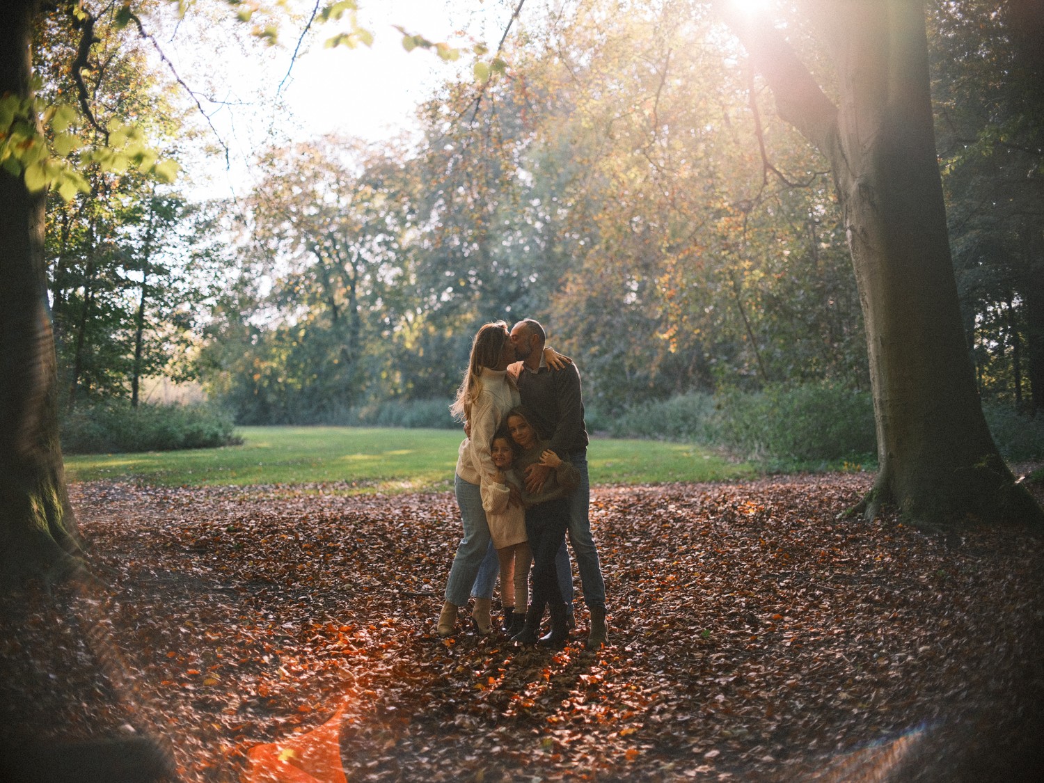 Quality Outdoor Family Photography in Autumn Amsterdam