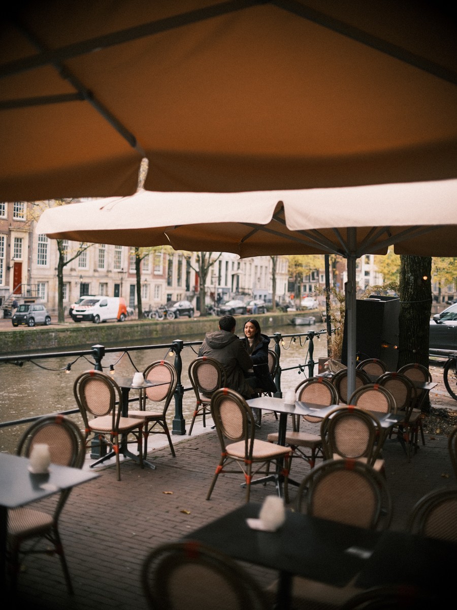 Unstaged Lovestory Photos in Amsterdam
