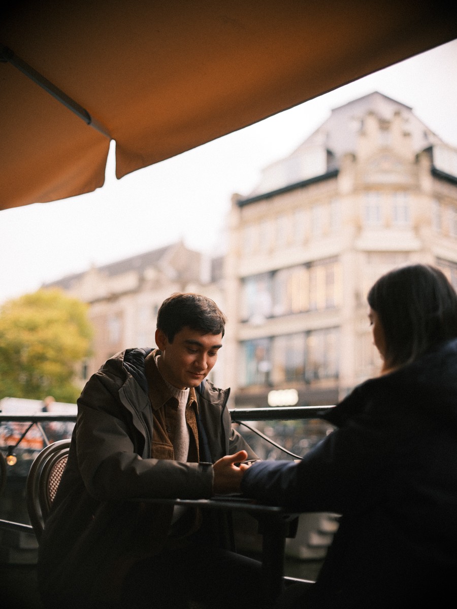 Natural Engagement Photo Session in Best Proposal Spot in Amsterdam