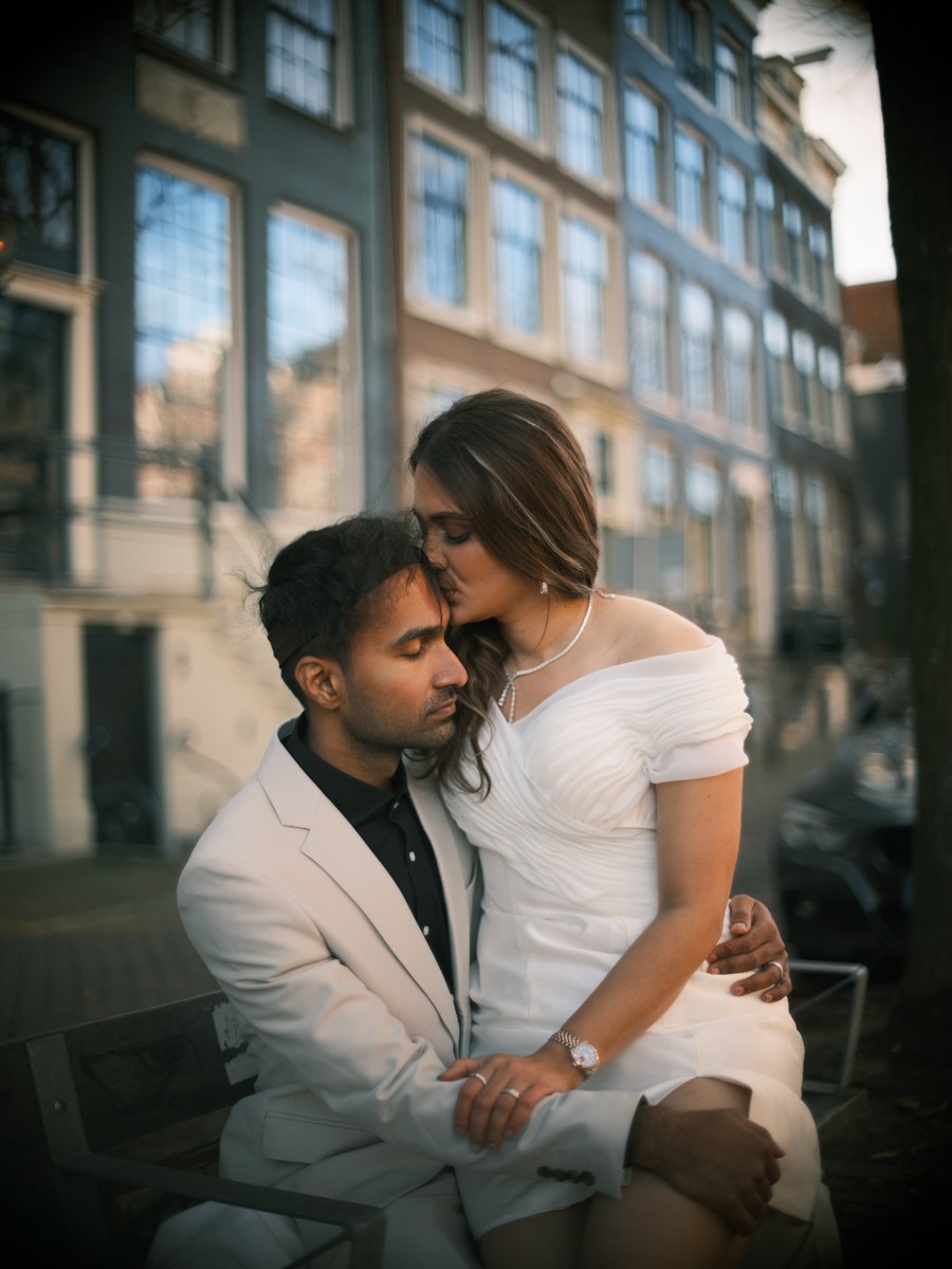 Intimate Bride and Groom Wedding Photoshoot