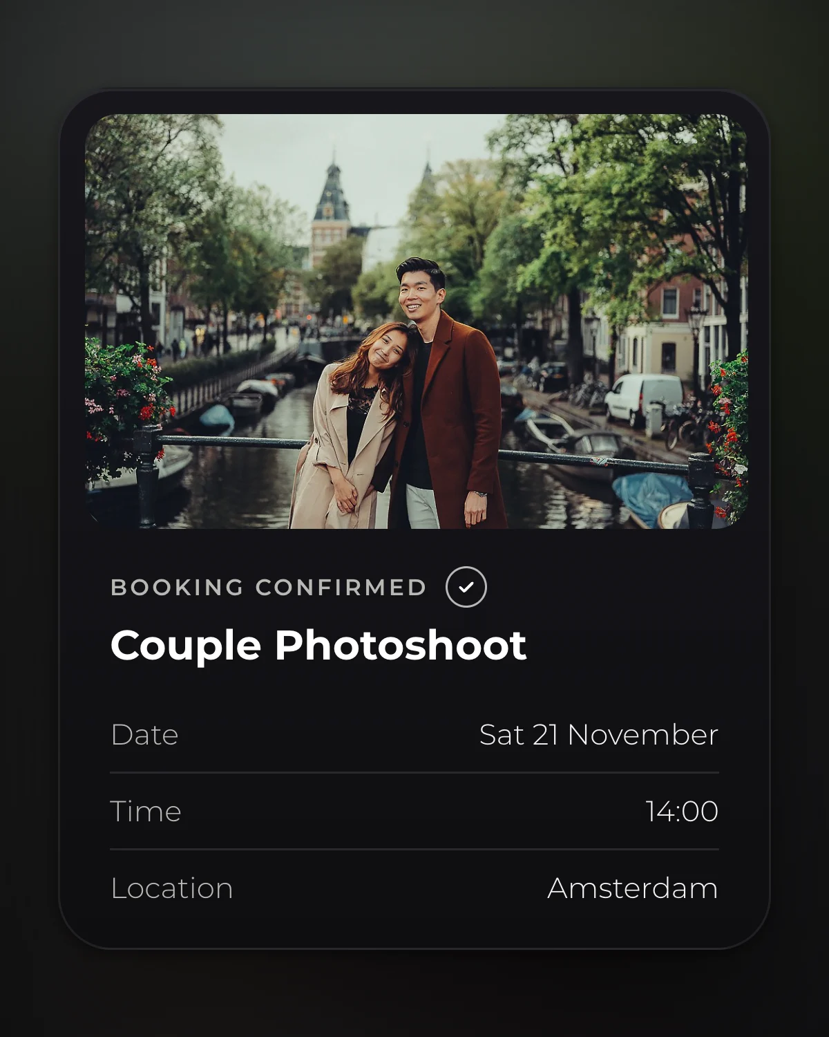 Booking confirmed card for a Couple Photoshoot with the date, time and location in Amsterdam, below a couple on a canal bridge by the Rijksmuseum